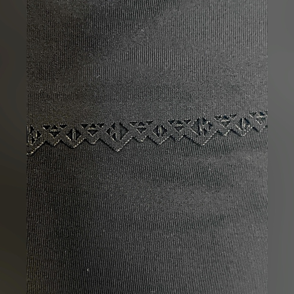 Ivivva Black Leggings with Zipper Detail - Picture 5 of 7